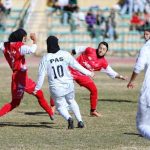 عکس| تصویر عجیب در فوتبال بانوان/ کوسه روی نیمکت پاس همدان