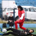 ویدیو| داور جان فوتبالیست تیم زنان پرسپولیس را نجات داد!