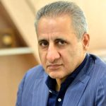 مجلس برای اصلاح قیمت بنزین به دولت کمک کند، جاخالی ندهد