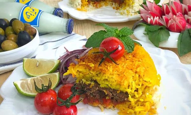 طرز تهیه پلو کباب قالبی آذری؛ با سس مخصوص برای ناهار