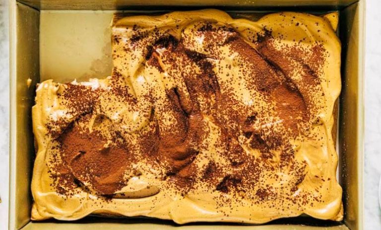 طرز تهیه کیک سه شیر قهوه + نکات و فوت‌وفن ها