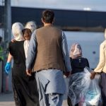 انگلیس درها را به روی افغان‌های مانده در پاکستان می‌بندد