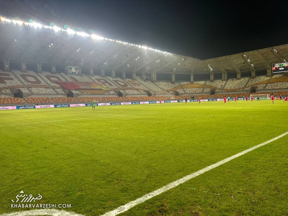 اراک نه، سوپرجام با پرسپولیس را در فولاد آرنا بازی کنیم!
