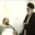 عیادت رهبر انقلاب از شهید رازینی پس از ترور سال ۷۷