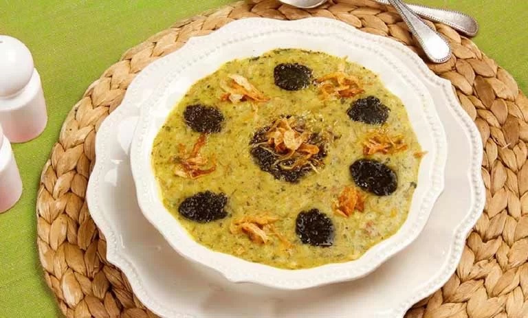 طرز تهیه آش کلم برگ تبریزی+ نکات و فوت‌وفن ها