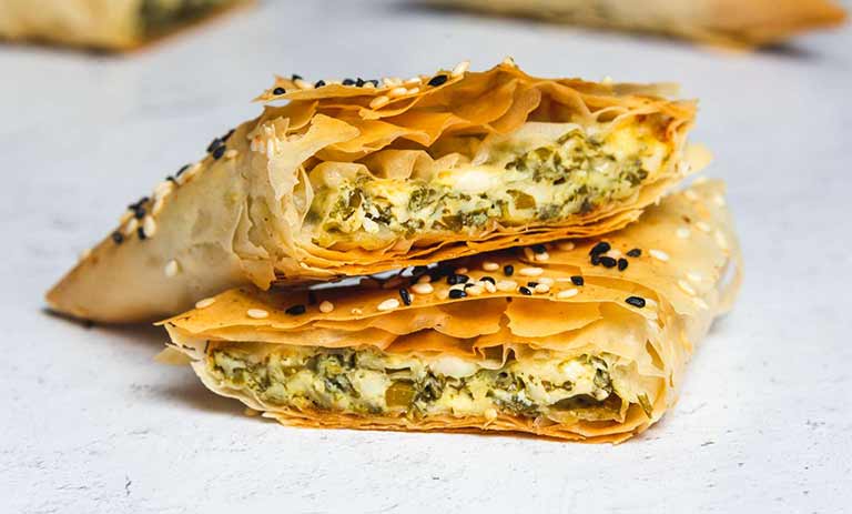 طرز تهیه بورک مرغ و اسفناج برای شام+ نکات و فوت‌وفن ها