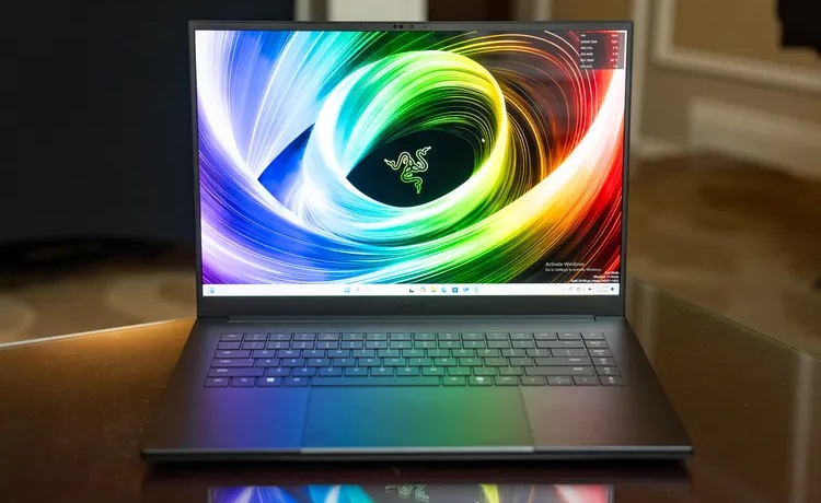 لپ تاپ Razer Blade 16 2025 با ضخامت بسیار باریک‌تر رونمایی شد