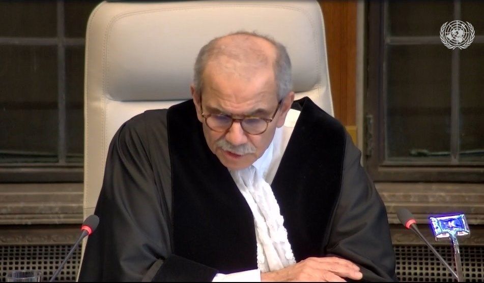 عقب راندن کامل اسرائیل از لبنان در اولویت ماست