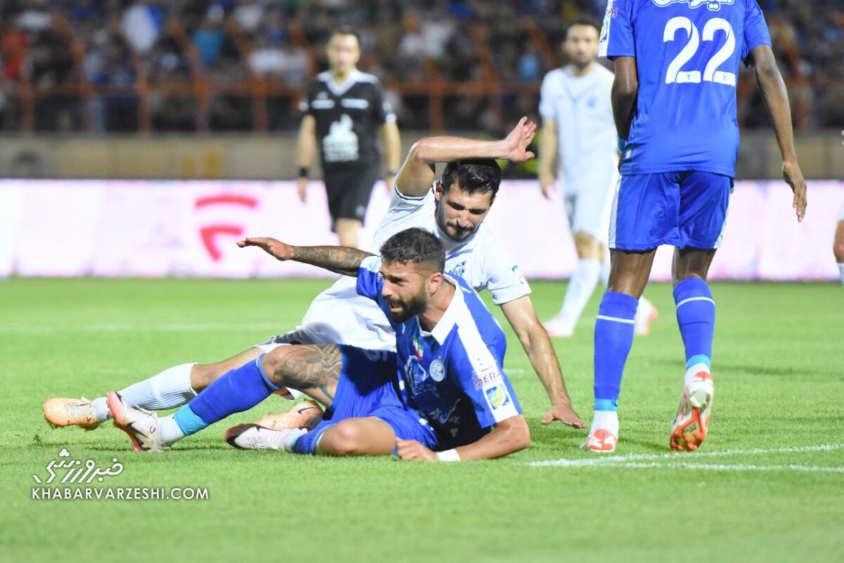 یک مدافع وسط جانشین جلالی می شود!