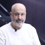 سرمربی استقلال بدون گفت و گو از باشگاه خارج شد