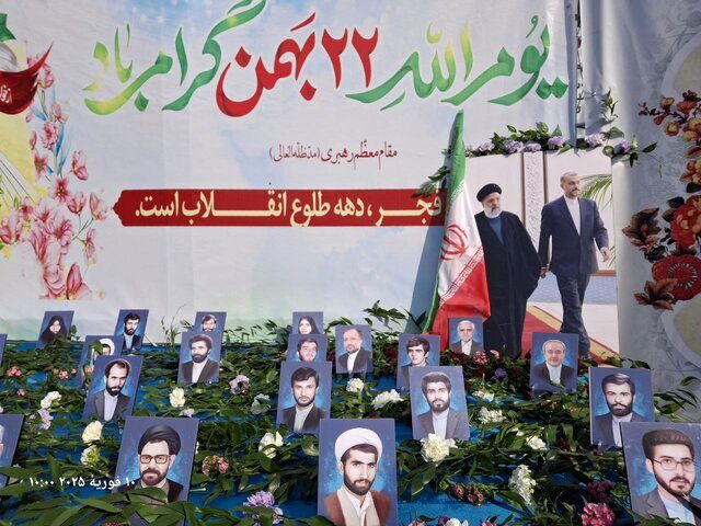 حضور شخصیتهای مختلف در راهپیمایی ۲۲ بهمن در تهران + تصاویر