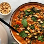 طرز تهیه سوپ بادام زمینی؛ غذایی از غرب آفریقا