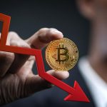 کاهش فعالیت شبکه بیت‌کوین؛ آیا قیمت فعلی BTC بالاتر از ارزش واقعی آن است؟