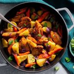 طرز تهیه خوراک مرغ و سیب زمینی+ نکات خوشمزه‌تر شدن