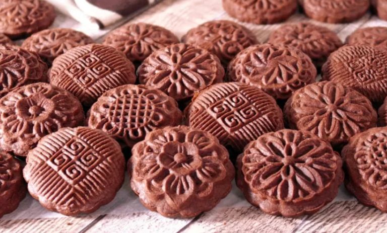 طرز تهیه شیرینی نسکافهای برای عید؛ با بافتی نرم و لطیف