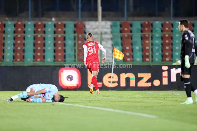 پرسپولیس 1 – 0 گل گهر: ایستاده با سردار!