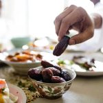 کدام بیماران می‌توانند روزه نگیرند + جدول