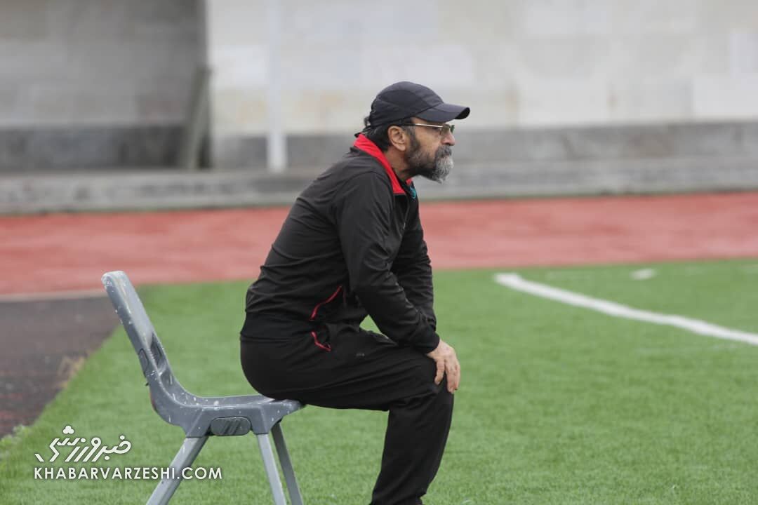 در زمان پیروزی باید مشکلات را دید، امارات تیم نبود!/ بدن سردار دیگر نمی کشد، شجاع نمی تواند دفاع کند خطا می کند!