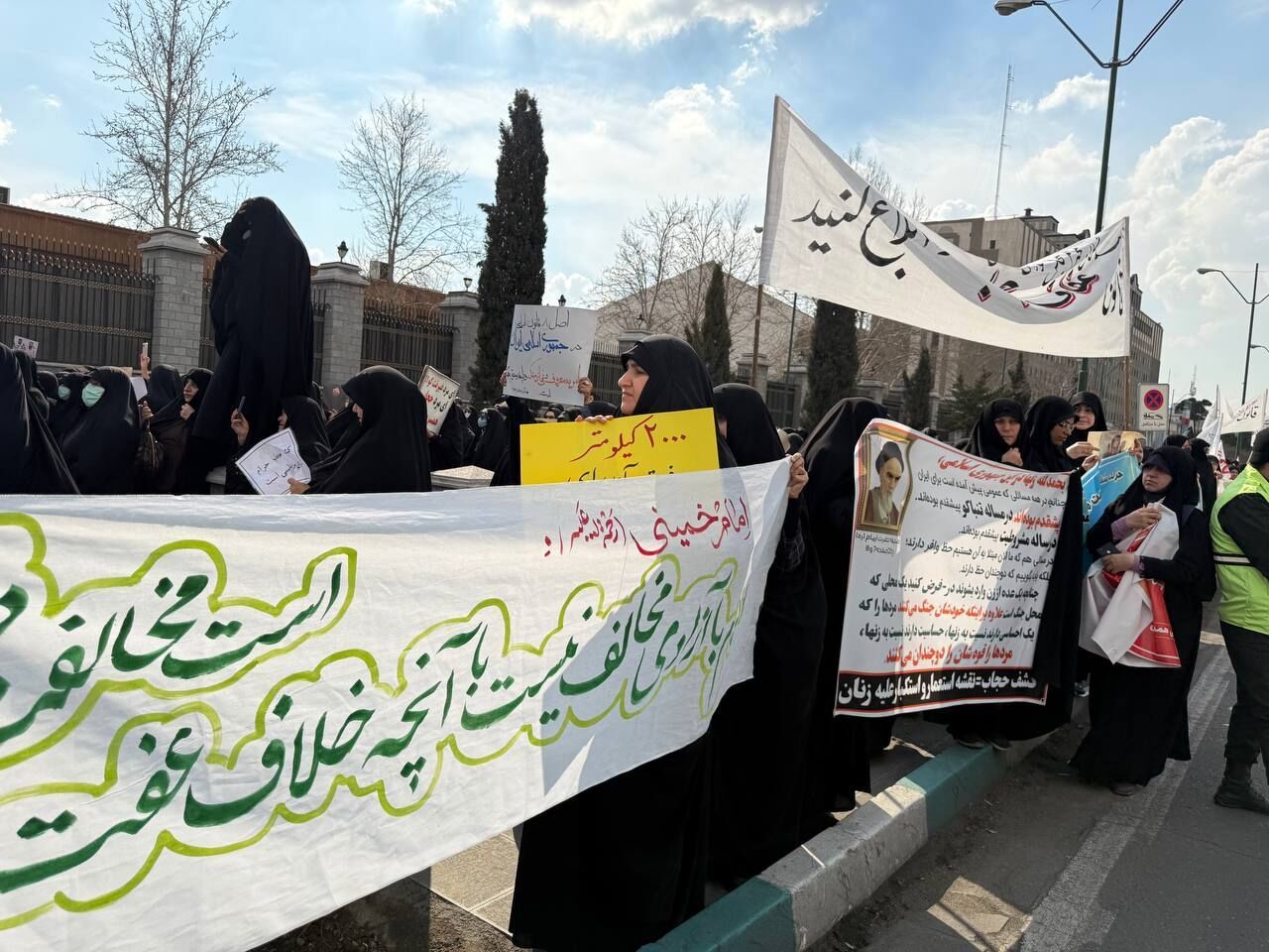 تجمع امروز مقابل مجلس بدون مجوز و غیر قانونی است