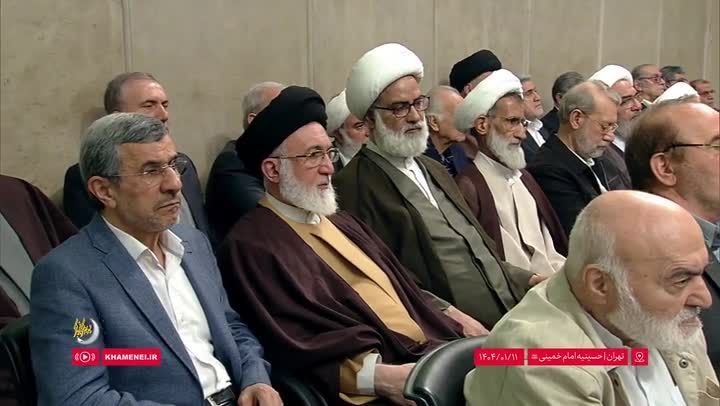 رهبر انقلاب:عید فطر موجب عزت اسلام و رسول اکرم است