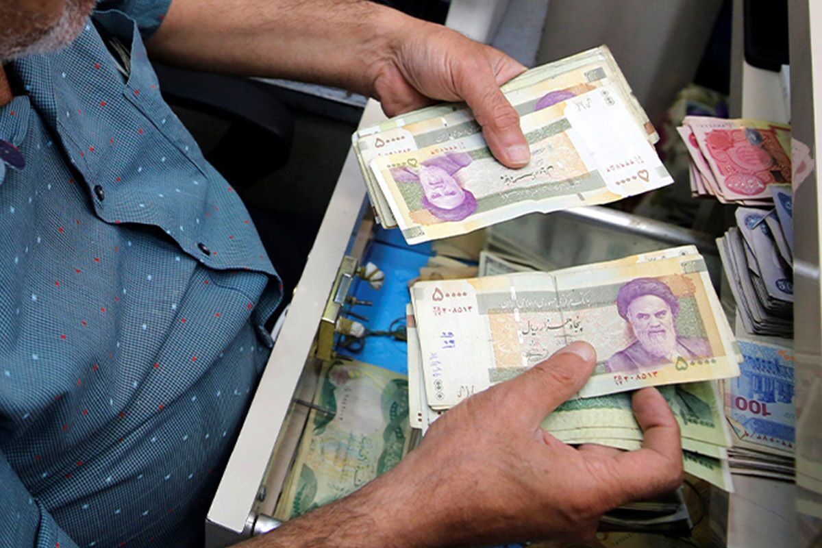حداقل حقوق و دستمزد کارگران در سال ۱۴۰۴ سهشنبه این هفته نهایی میشود