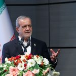 پزشکیان: هر کسی ارز ۲۸ تومانی می‌گیرد یعنی رانت گرفته است