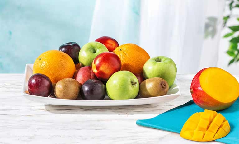 راهنمای انتخاب و خرید میوه برای عید 1404