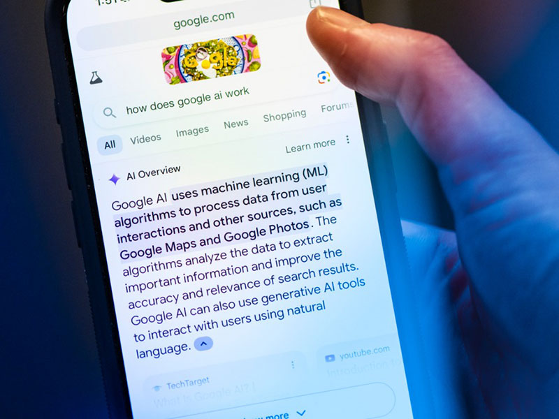 قابلیتهای «AI Overviews» و «AI Mode» به جستجوی گوگل اضافه میشود