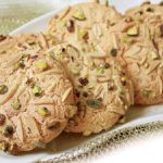 طرز تهیه قرابیه بادام تبریزی مخصوص عید+ نکات و فوت‌وفن ها