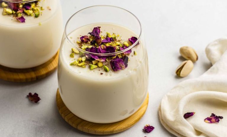 طرز تهیه مهلبیه بادام برای افطار + نکات و فوتوفن ها