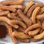 طرز تهیه چوروس (بامیه اسپانیایی)+ نکات و فوت‌وفن‌ ها