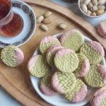 طرز تهیه بیسکویت پسته‌ای کرم‌دار برای عید+ نکات کلیدی