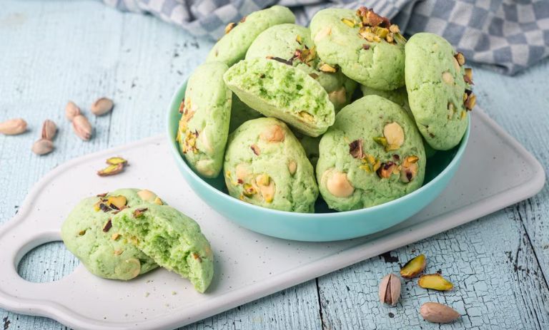 طرز تهیه کوکی پسته‌ای خانگی؛ برای پذیرایی عید نوروز