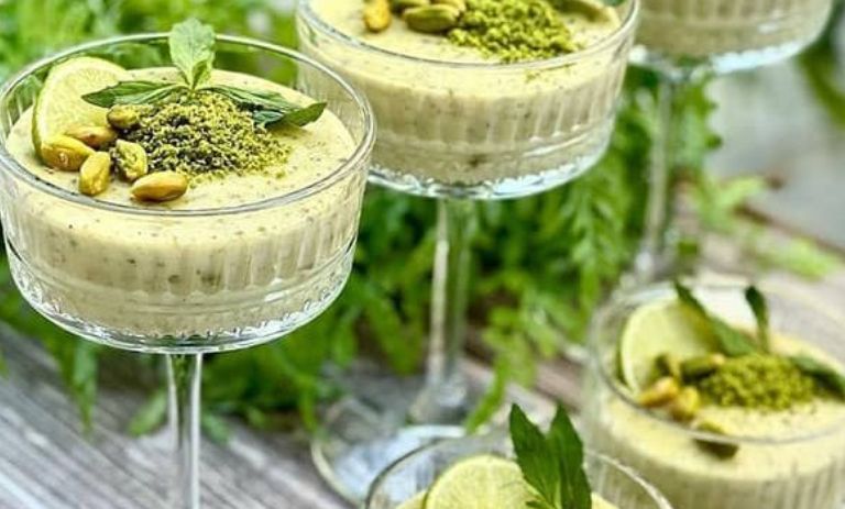 طرز تهیه محلبی پسته برای افطار؛ دسر خوشمزه عربی