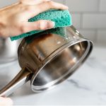 20 روش تمیز کردن ظروف استیل بدون خراش؛ نکاتی که باید بدانید