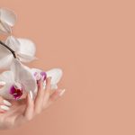 طرح های ناخن بادامی جدید؛ ویژه عید نوروز 1404