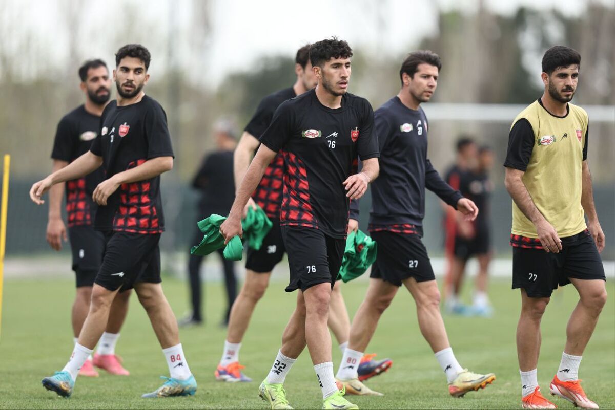 سرماخورده های پرسپولیس رسیدند
