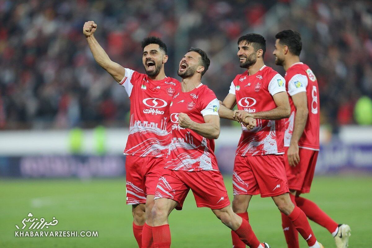 استقلال قهرمان لطفاً در لیگ برتر بمان!/ تنوبدنشان دارد از مسابقه با فولاد میلرزد/ لطفا پرسپولیس را برای فصل بعد جوان کنید