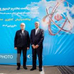 تصاویر دیدار رئیس جمهور از نمایشگاه صنعت هسته‌ای