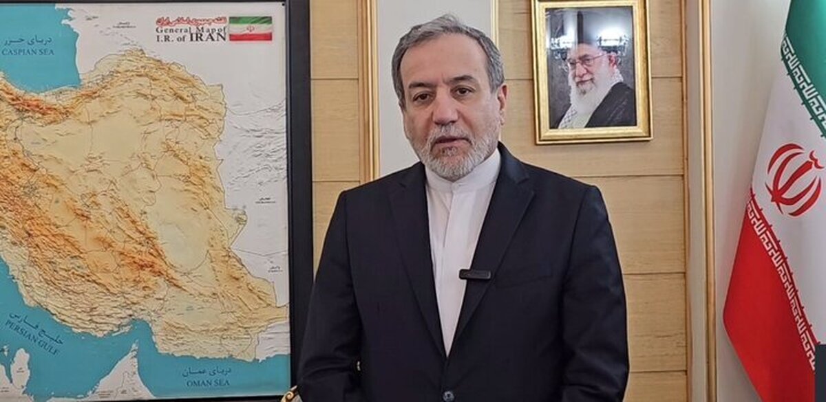 وقتی مجری صدا و سیما برای وزیر امور خارجه تعیین تکلیف میکند!