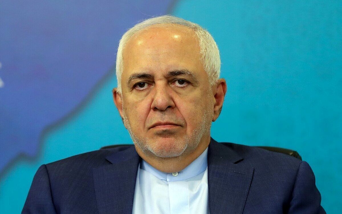 ظریف: سال ۱۴۰۴ می‌تواند سال پیروزی یا سقوط ما باشد! + فیلم
