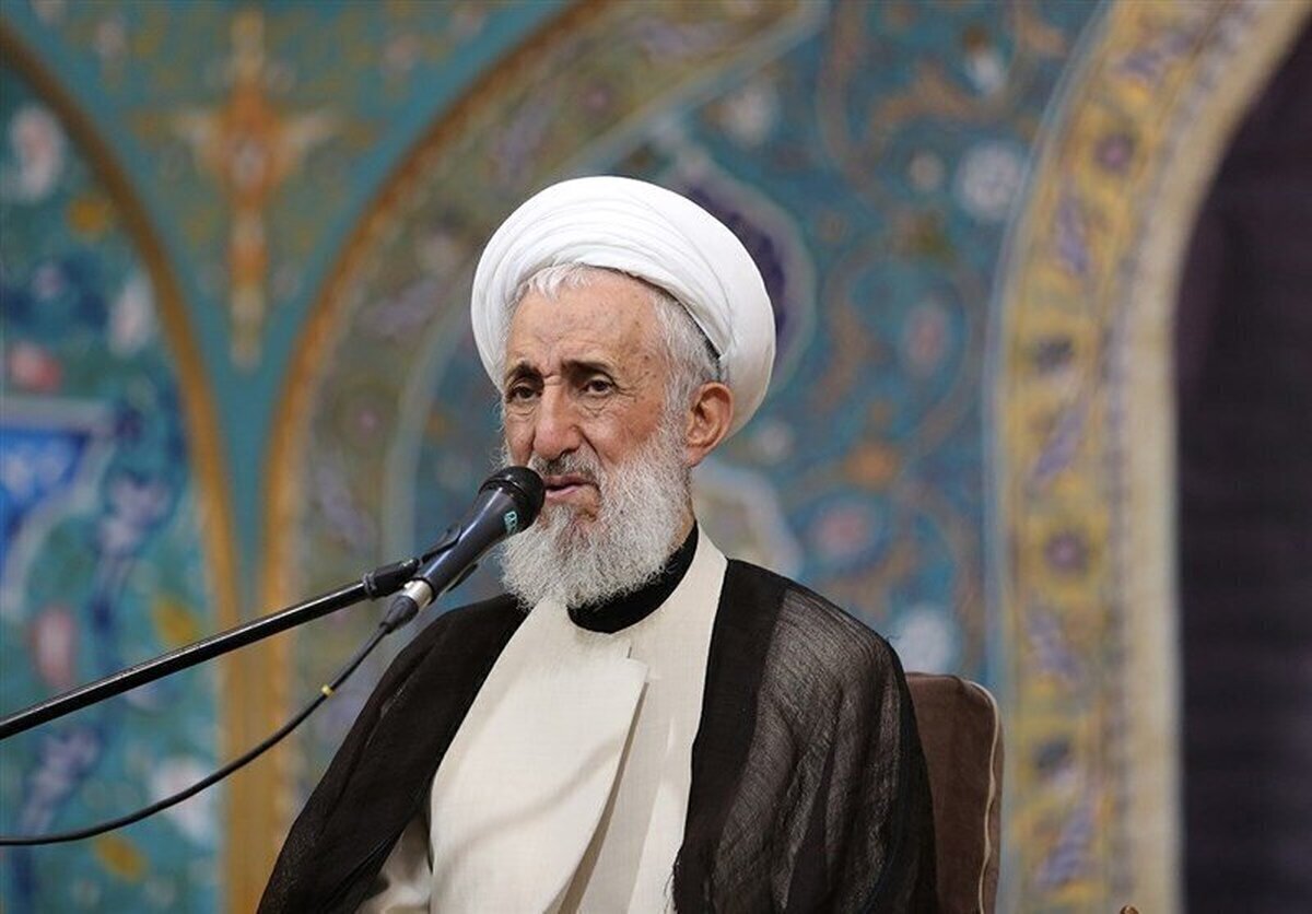 کاظم صدیقی دست به اسلحه شد + عکس
