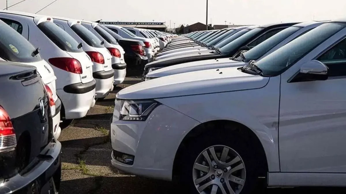 وضعیت بازار خودرو هفته چهارم فروردین ۱۴۰۴ / اطلس، پژو ۲۰۷ و شاهین ارزان شد