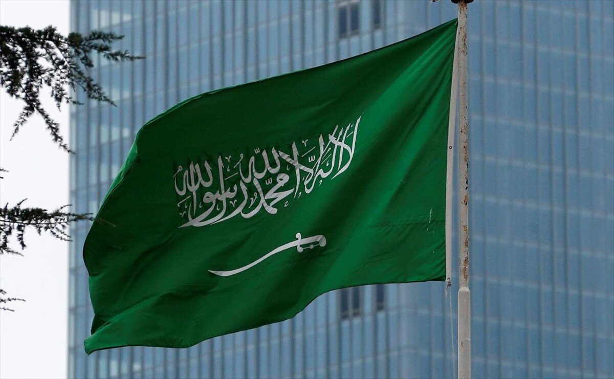 این جماعت دوباره از دیوار سفارت عربستان بالا رفتند! +ویدیو