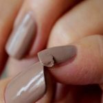 آموزش ترمیم ناخن شکسته در خانه با روش‌های ساده​