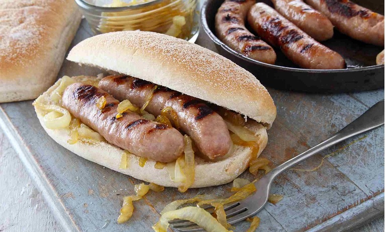طرز تهیه هات داگ مرغ خانگی؛ فینگرفود آسان و خوشمزه