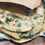 طرز تهیه کلانه کردستان؛ نان سنتی با سیر کوهی تازه