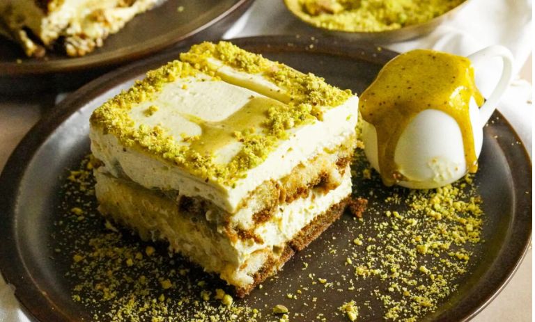 طرز تهیه تیرامیسو پسته؛ همانند کافی شاپ با طعمی فوقالعاده