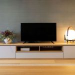 میز تلویزیون چوبی مدرن؛ انتخابی برای دکوراسیون شیک و کاربردی