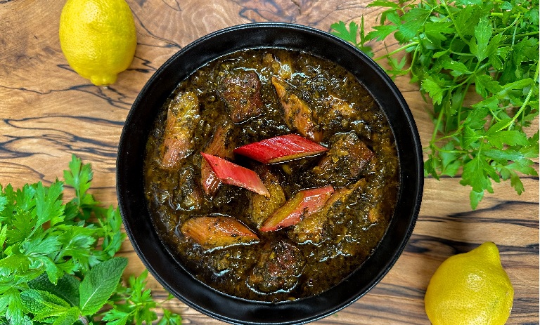 طرز تهیه خورشت ریواس با کنگر+ نکات جا افتادن